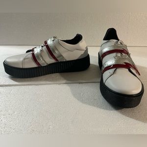 Modern Vice Womens Bolt White Leather Embellished Platform Sneakers Shoes NWOB